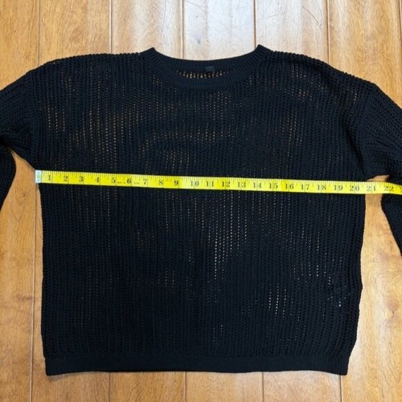 UNIQLO Womens Open Knit Goth Grunge Sweater Size M Sheer Layering Linen Blend - Picture 9 of 10